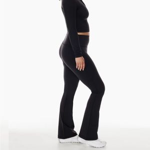 aritzia bootcut leggings